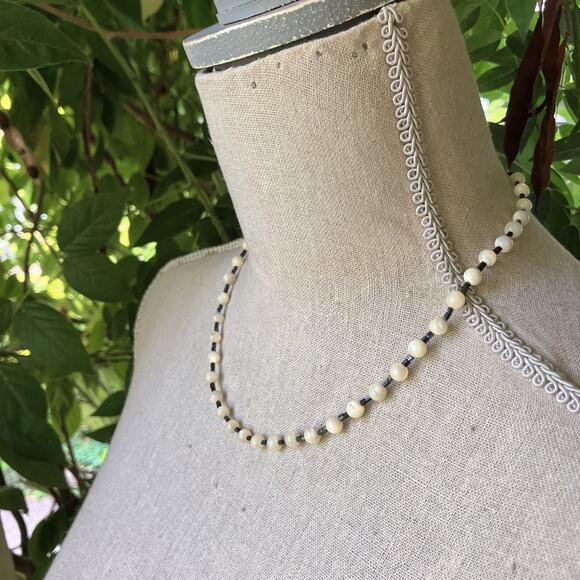 VTG 1960s Necklace Mid Century Shell Bead Japan Monochrome 18" Minimalist - Picture 3 of 10